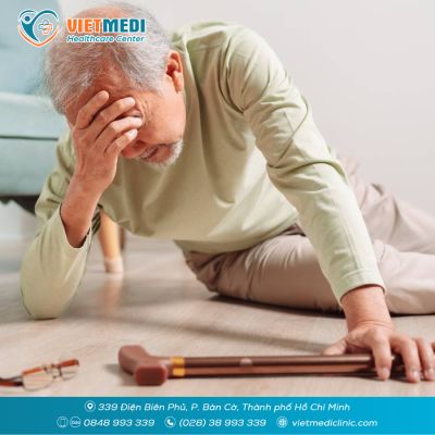 BIỂU HIỆN ĐỘT QUỴ: 7 DẤU HIỆU CẢNH B&Aacute;O NGUY HIỂM CẦN NHẬN BIẾT SỚM