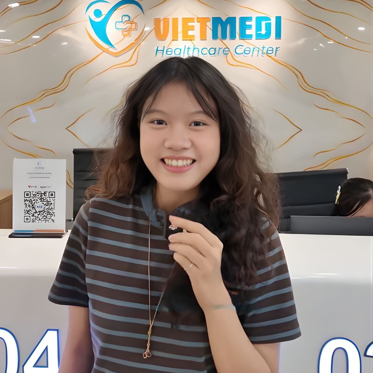 Kh&aacute;ch H&agrave;ng Nữ