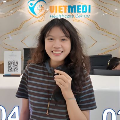 Kh&aacute;ch H&agrave;ng Nữ