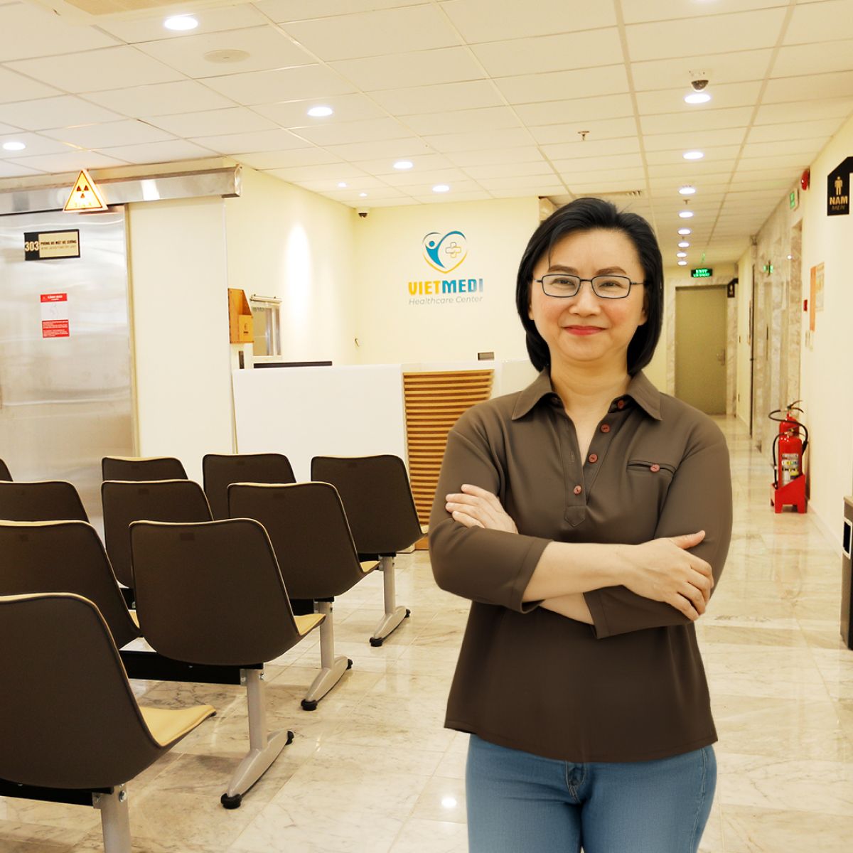 Kh&aacute;ch H&agrave;ng Nữ, 50 Tuổi